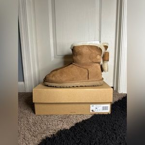 Ugg Women's Classic Heritage Bow Boots
